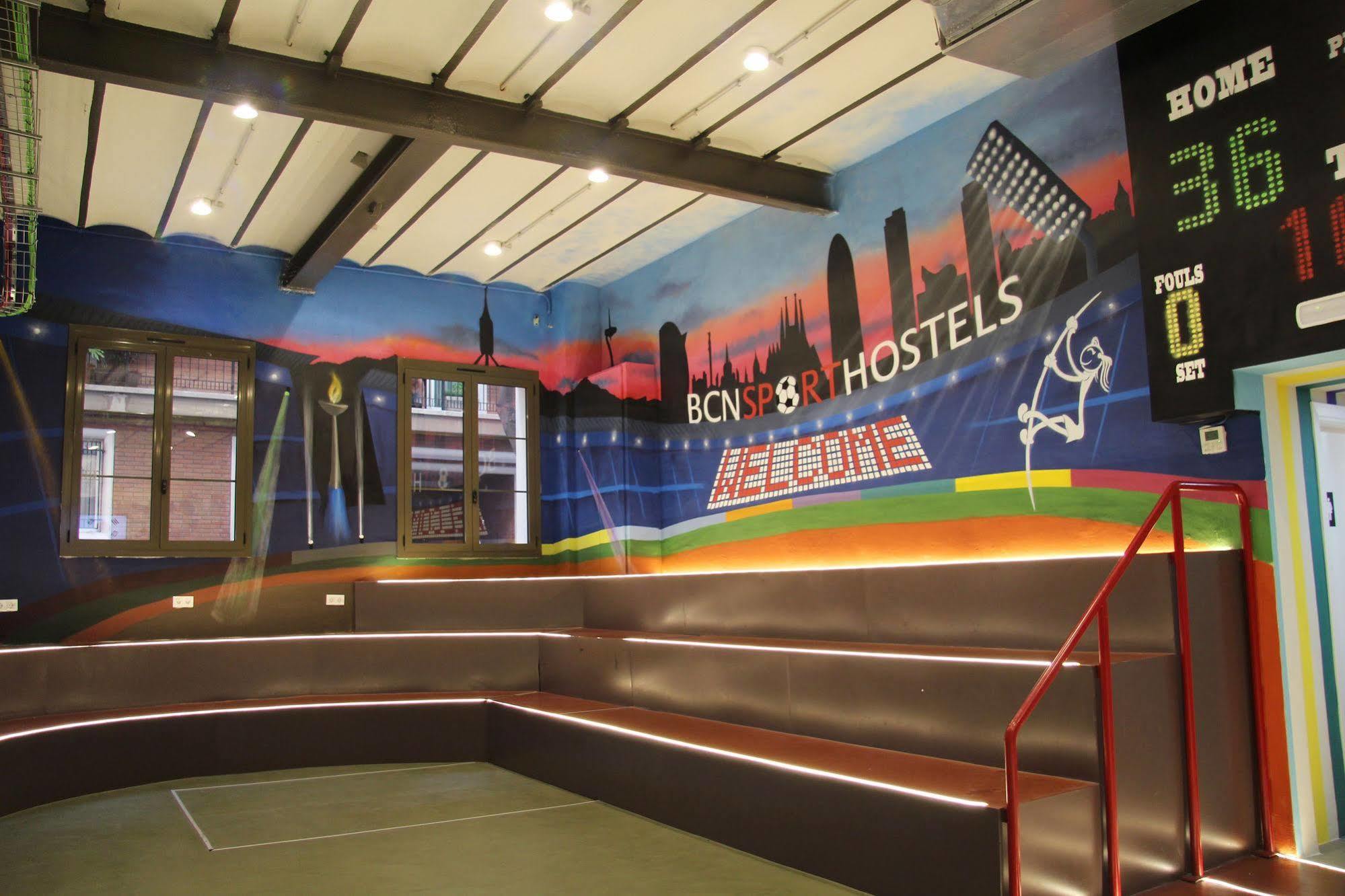 Bcnsporthostels Barcelona Exterior photo